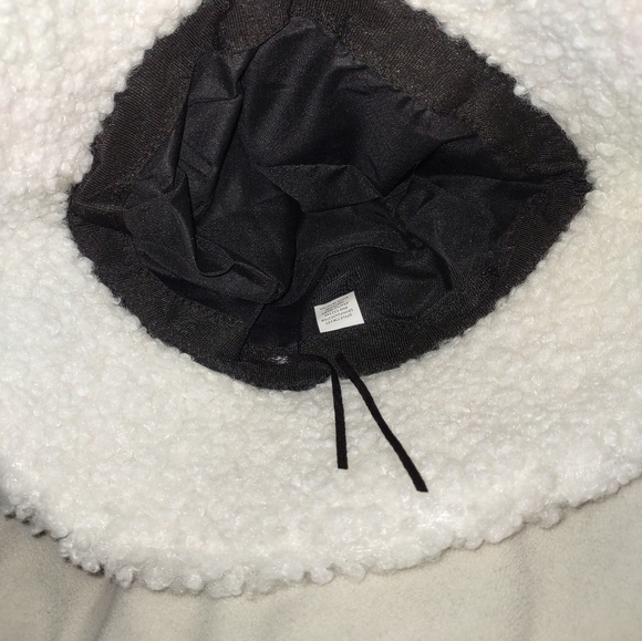 Fashion Nova "Got You Staring" Chocolate Bucket Hat! - Picture 4 of 7